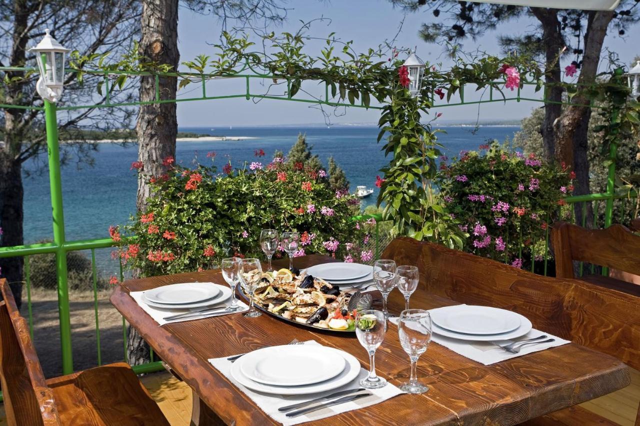 Camping Adria Mobile Homes In Brioni Sunny Camping Pula Zewnętrze zdjęcie